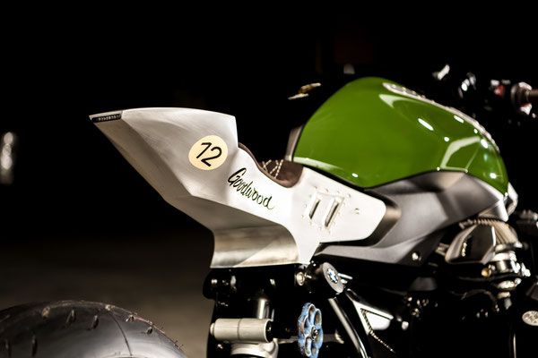 Bmw R R Caf Racer Fighter By Vtr Customs Bikebrewers