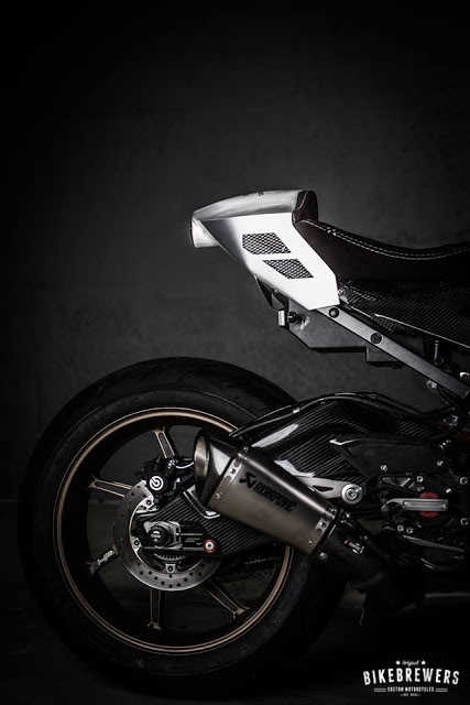 Bmw S R Naked By Vtr Customs Bikebrewers