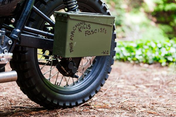 Triumph T100 Scrambler 4