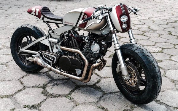 Yamaha XV750 Racer 3