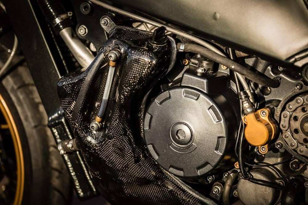 Aprilia RSV4 Cafe Racer 11