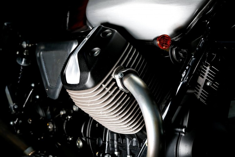Moto Guzzi V7 Custom 5