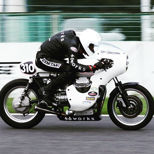 Moto Guzzi V7 Sport (4)