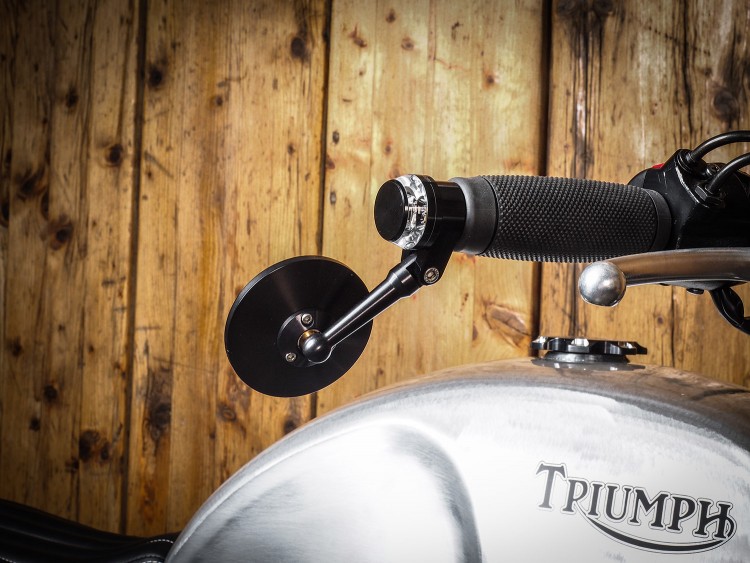 Triumph Bonneville Custom 6