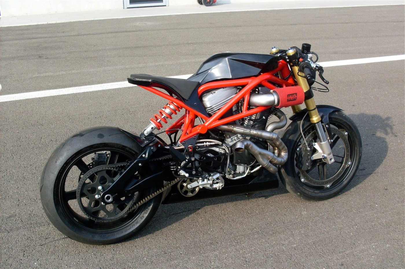 РЎРєРµС‚С‡ Ducati Streetfighter