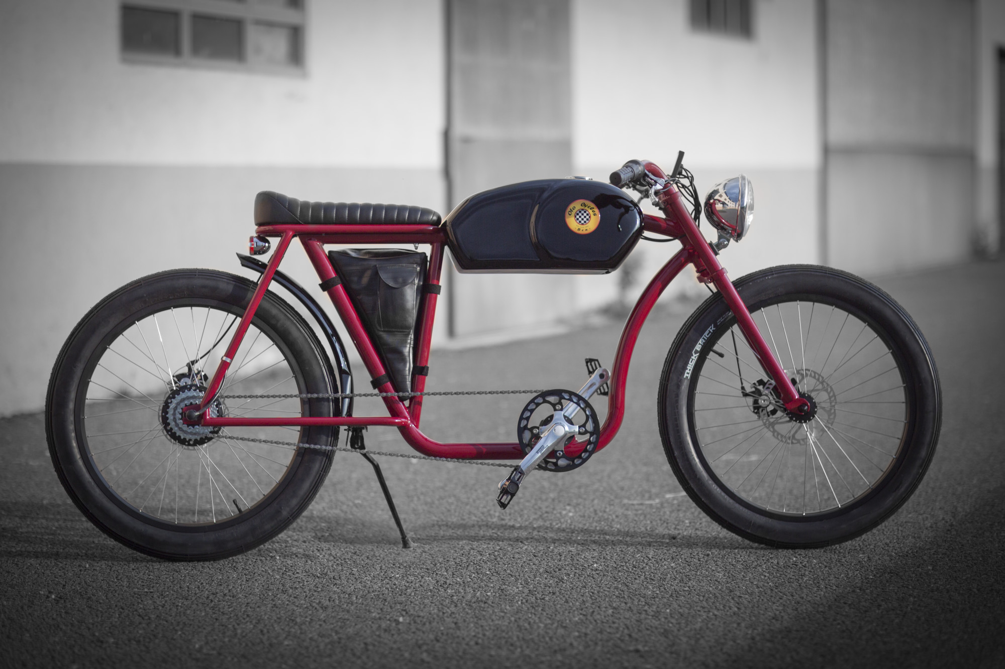 E Bike Cafe Racer by Oto Cycles BikeBrewers