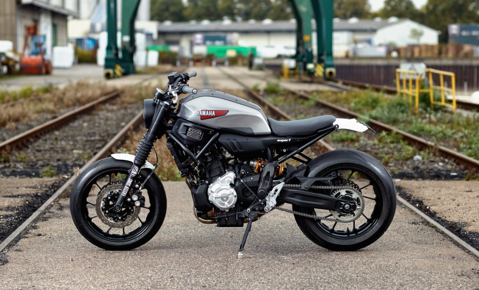 Yamaha xsr700