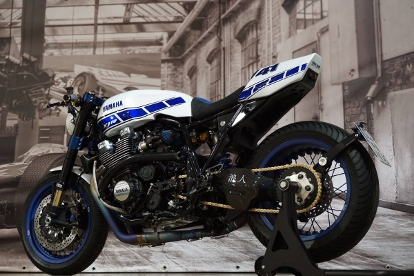 Yamaha XJR1300 Cafe Racer 4