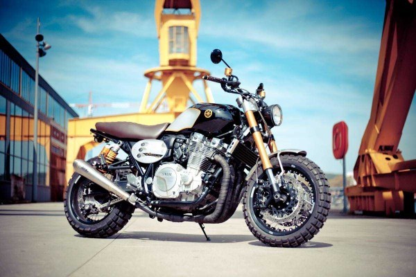 Yamaha XJR1300 Scrambler 10