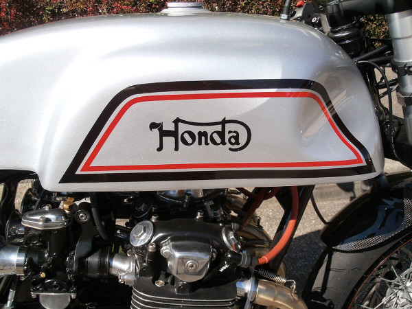 Honda CB550 Norton Style 7