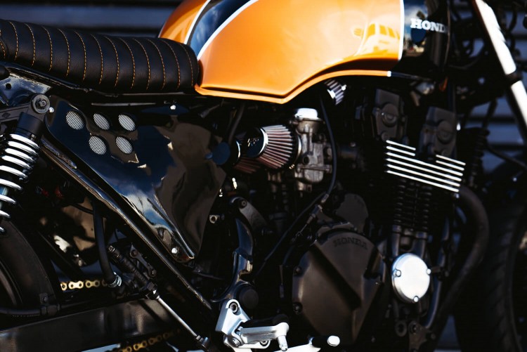 Cb750 custom clearance side covers