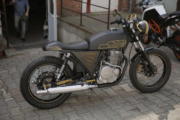 Honda XBR500 Cafe Racer 3