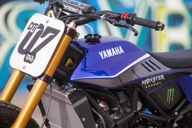 Yamaha DT-07 Street Tracker 6