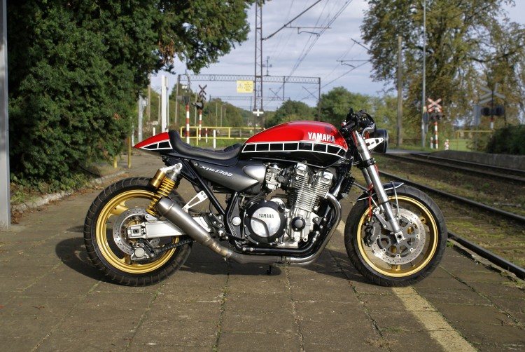 Yamaha XRJ1300 Cafe Racer (3)