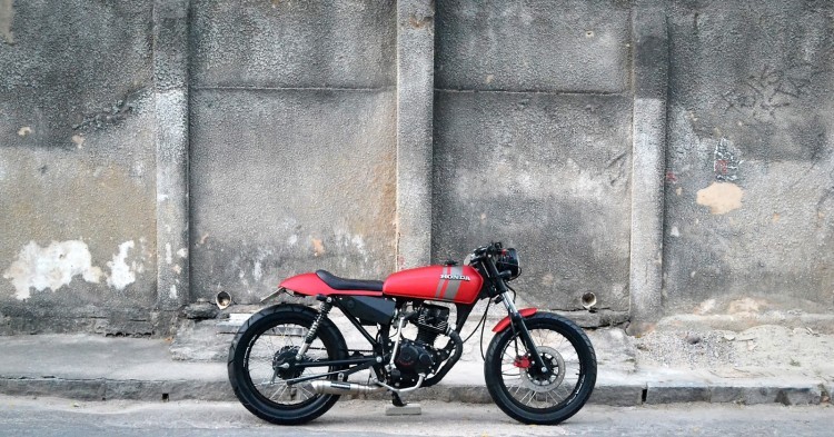 Honda cg 125 custom shop cafe racer