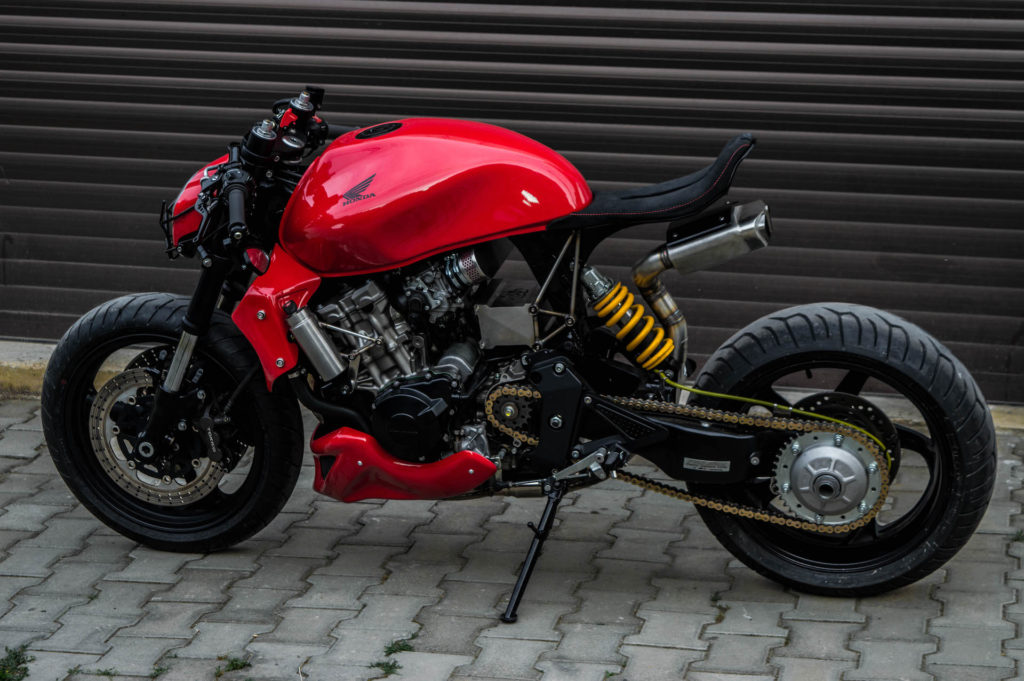 Red Hornet by Bull Moto Custom BikeBrewers