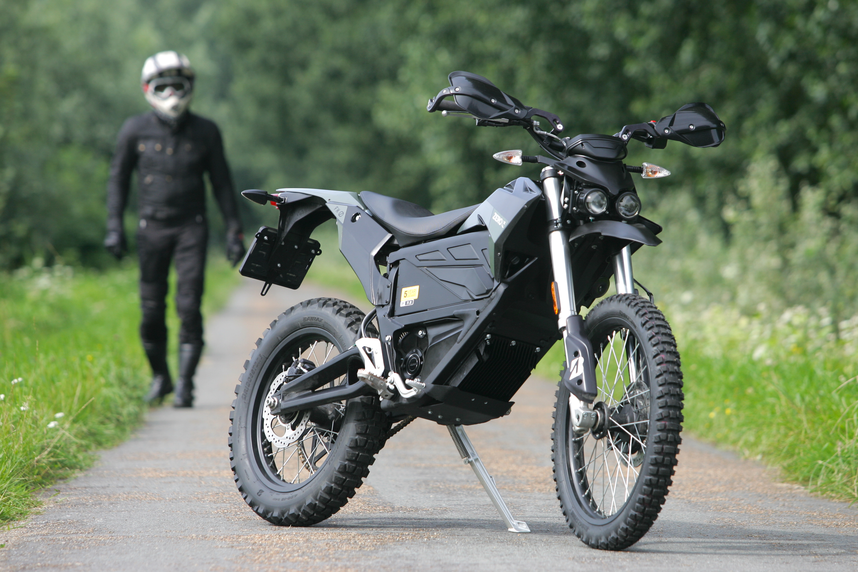 Zero FXperience riding electric off road BikeBrewers