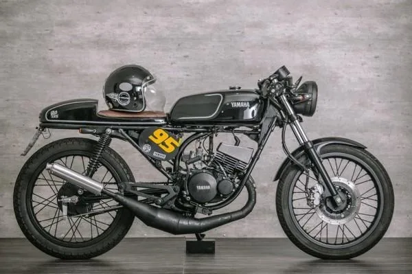 1 Yamaha RD135 Café Racer