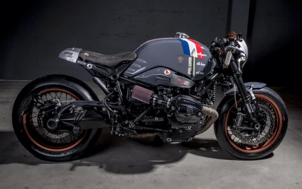 BMW R NineT Custom di VTR