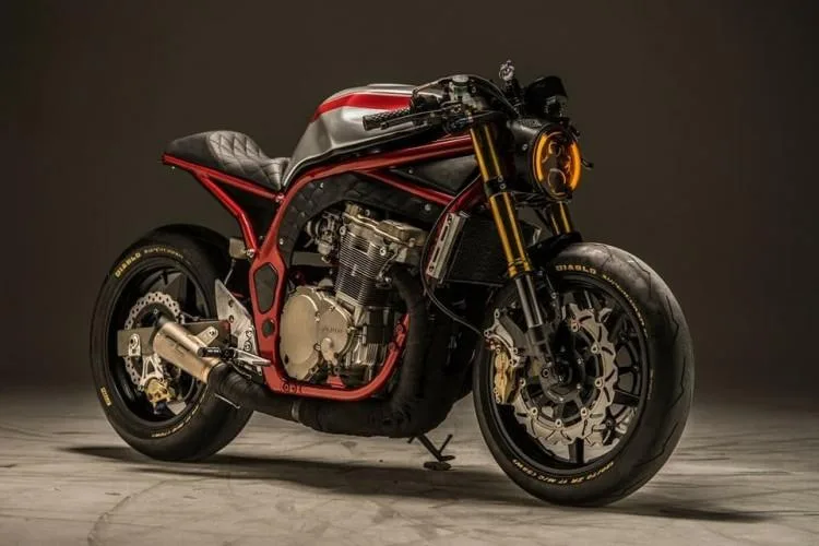 Bandit 750 Café sport-003