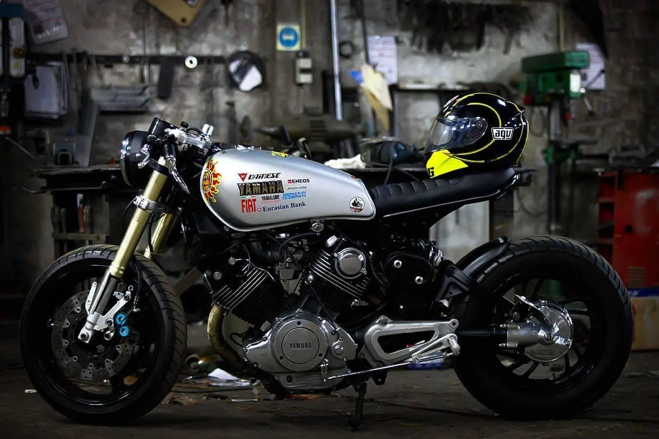 CV750 Кафе Рейсер