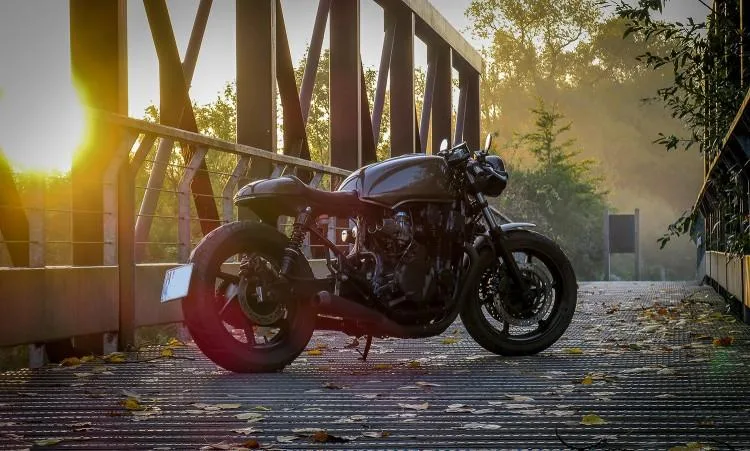 Honda CB750 Cafè Racer (6)