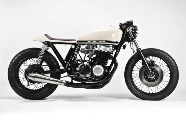 Honda CB750 Cafe Racer de MotoHangar