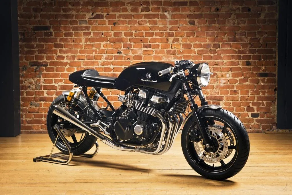 Honda CB750 Cafe Racer por Rewheeled 3