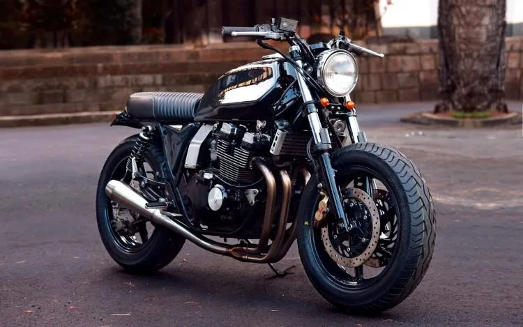Yamaha XJR1300 Snelheidstractor (1)